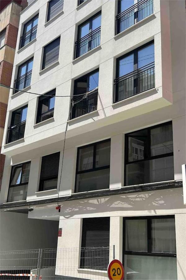 Apartamentos Breton 17 Suite Familiar アリカンテ エクステリア 写真