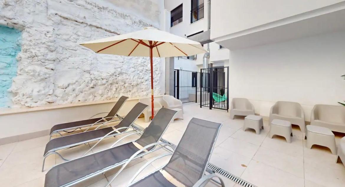 Apartamentos Breton 17 Suite Familiar アリカンテ エクステリア 写真